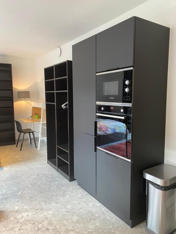 Studio Near Shopping K In K New Bright And Central คอร์ตไรก์ ภายนอก รูปภาพ